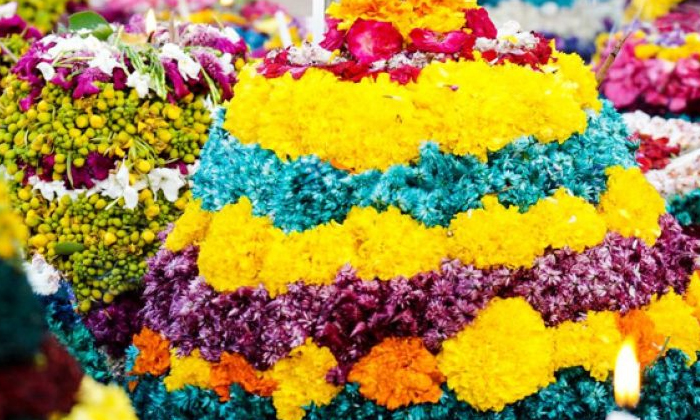 Telugu Bathukamma, Pooja, Telangana-Telugu Bhakthi