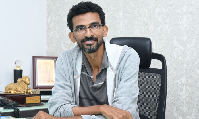  Movie Director Sekhar Kammula Helped One Lakh Ruppes To A Farmer In Suryapeta Di-TeluguStop.com