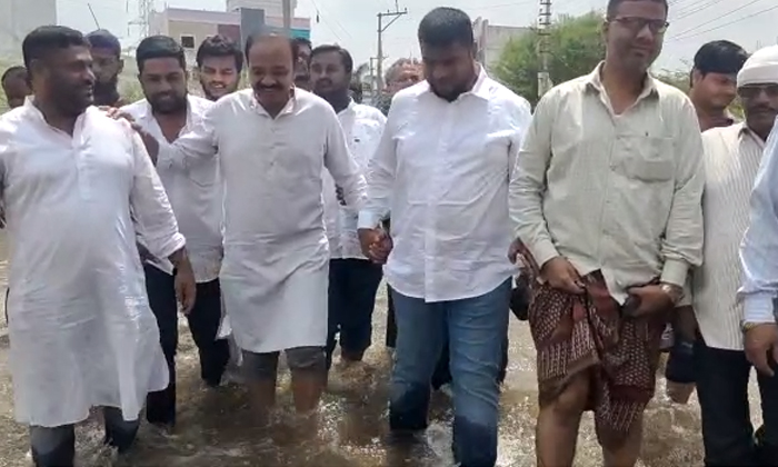  Mp Ranjith Reddy Visited The Flooded Areas In Balapur Mandal, Mp Ranjith Reddy,-TeluguStop.com