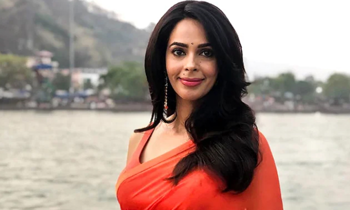 Telugu Actress, Bollywood, Mallikasherawat-Movie