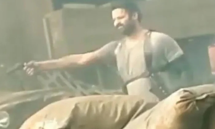  Prabhas Salaar Movie Leaked Video Goes Viral Details, Salaar, Kgf 2, Prabhas, Pr-TeluguStop.com