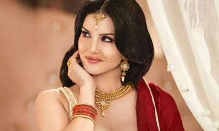  Apiece Of Heaven Sunny Leone Say About Her Home Sunny Leone, Shocking Comments,-TeluguStop.com