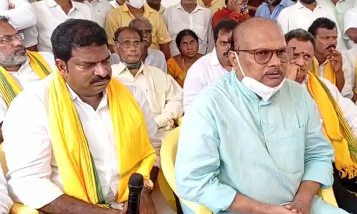  Tdp Leader Yanamala Ramakrishnudu Inaugurated Tdp Party Office In Prattipadu Con-TeluguStop.com