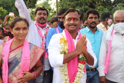  Trs Candidate Files Nomination For Huzurabad On First Day – Telugu Telan-TeluguStop.com