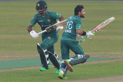  2nd T20i: Pakistan Defeats Bangladesh By Eight Wickets. Take 2-0 Unassailable Le-TeluguStop.com