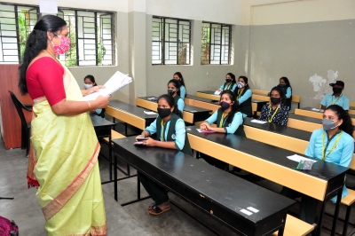  34 Test Covid Positive In Bengaluru Int’l School-TeluguStop.com