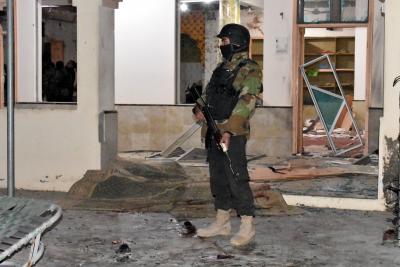  7 Hurt When Blast Hits Pak Police Vehicle-TeluguStop.com