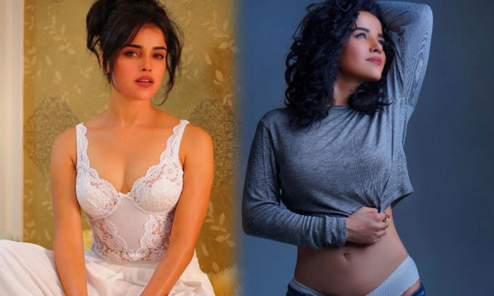 Actress Pia Bajpiee Spicy Looks Goes Viral-telugu Actress Photos Actress Pia Bajpiee Spicy Looks Goes Viral - Piabajpiee High Resolution Photo