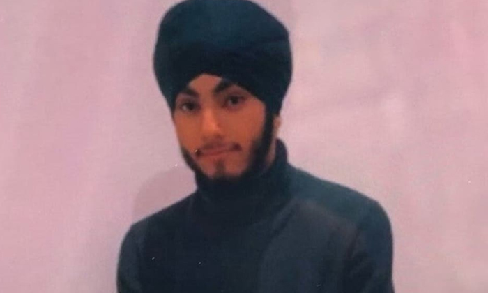  Uk Police Ask For Public Help In British Sikh Teenagers Murder-భారత సంతతి యువకుడి హత్య : వీడని మిస్టరీ.. ప్రజల సహకారం కోరిన బ్రిటీష్ పోలీస్ శాఖ-Latest News - Telugu-Telugu Tollywood Photo Image-TeluguStop.com