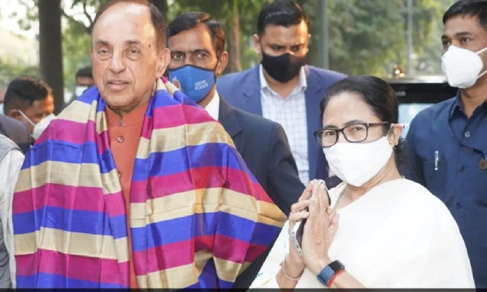  Subramanian Swamy To Join Mamatha Party. Big Jolt To Modi?-TeluguStop.com