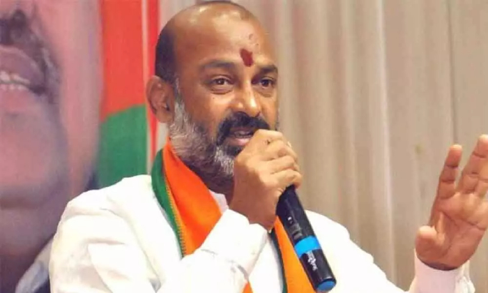  Huzurabad By-poll: Telangana Bjp Chief Bandi Sanjay Holds Press Conference-TeluguStop.com