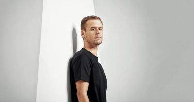  Armin Van Buuren All Set For Sunburn Festival Goa 2021-TeluguStop.com