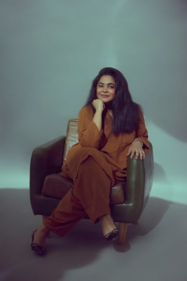  Ashwiny Iyer Twari Reveals Her Creative Satisfaction-TeluguStop.com