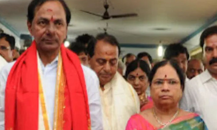  Cm Kcr Wife Was Admitted To The Hospital The Whole Family In The Delhi Cm Kcr, W-TeluguStop.com