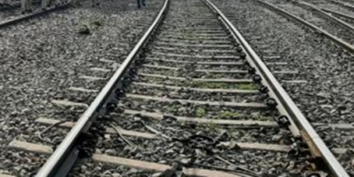  No Casualties As Express Train Crashes In Tn’s Dharmapuri-TeluguStop.com