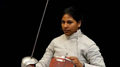  Thakur Presents The Arjuna Award To Fencer Bhavani Devi, A Sports Minister-TeluguStop.com