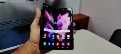  Galaxy Z Fold4 Will Feature New Hinge And Improved Cameras: Report-TeluguStop.com