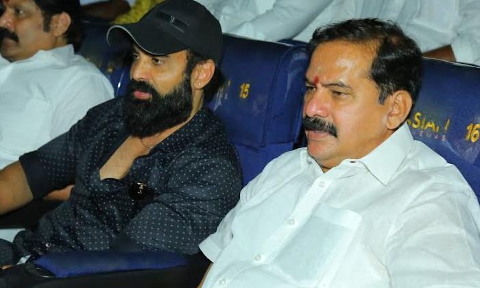  Govt Chief Vip Dasyam Vijay Bhaskar Appreciated Ram Asur Movie Unit Details, Gov-TeluguStop.com