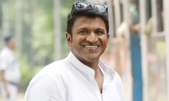  Is Doctor Reason Behind The Puneeth Raj Kumar Death Details, Death Causes, Docto-TeluguStop.com