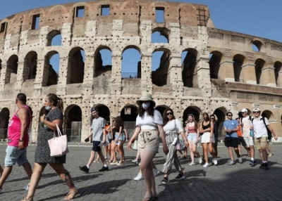  Italy Enforces Covid Standards On Public Transport-TeluguStop.com