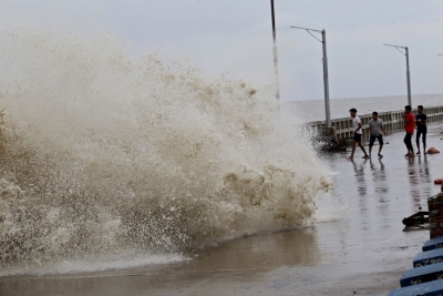  Low Pressure Area Above Bay Of Bengal Could Intensify Into Cyclone-TeluguStop.com