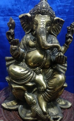  Maha: Lord Ganesha, After 9 Years, Re-invents His Gold’mukhauta.-TeluguStop.com