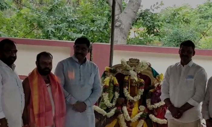  Maha Chandi Homa With Srinava And Durga Under The Auspices Of Bjp  National Work-TeluguStop.com