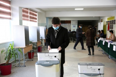  Observers: Transparent, Democratic Elections For Parliament In Kyrgyzstan-TeluguStop.com