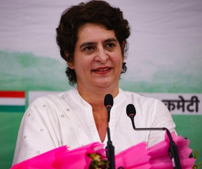 Today: Priyanka Will Interact With Party Workers Of Up-TeluguStop.com