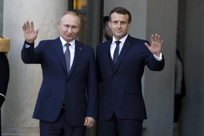  Putin And Macron Speak By Telephone About Ukraine’s Migrant Crisis-TeluguStop.com