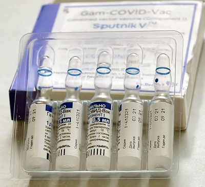  Russia Develops A New Covid-19 Vaccine To Combat Omicron Variant-TeluguStop.com