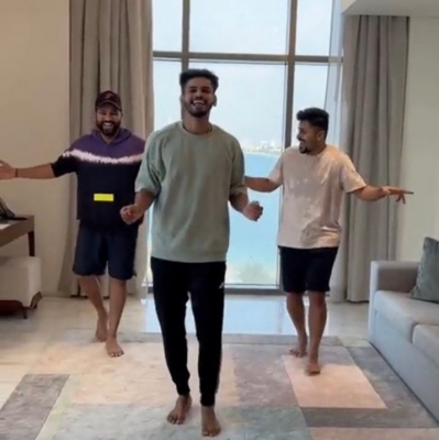  Shreyas Iyer Impresses In A Video Featuring Rohit And Shardul With His Dance Moves-TeluguStop.com