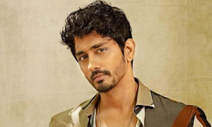  Siddharth Is Rumored To Have Misbehaved With The Heroine Details,  Siddharth, He-TeluguStop.com