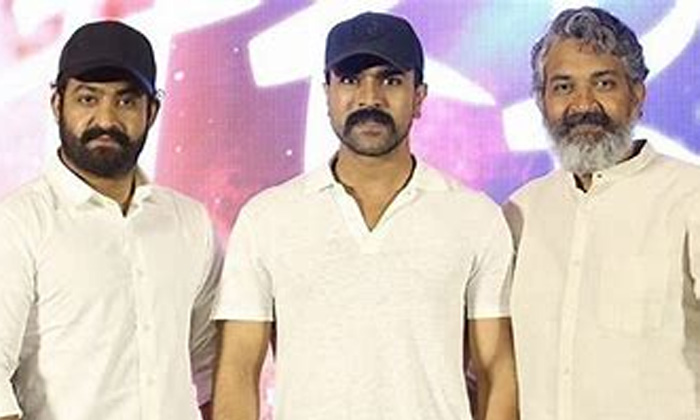  Social Media Talk About Rrr Movie Ram Charan Ntr Look,latest Tollywood News-TeluguStop.com