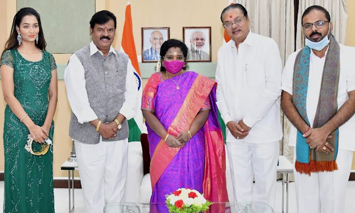  Tafcc Chairman Met Telangana Governor Tamilisi Details, Tafcc Chairman ,telangan-TeluguStop.com