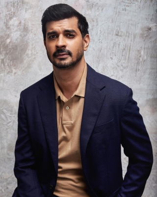  Tahir Raj Bhhasin: The Return Of The Theatre Is Not A Myth, But A Fact-TeluguStop.com