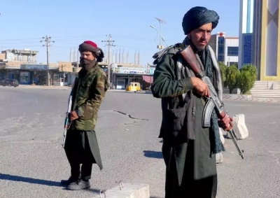  Taliban Gunmen Inspect Kabul Residents’ Mobile Phones-TeluguStop.com