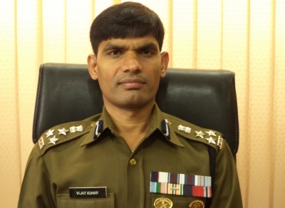  J&k Police: Terrorist Shot In The Head During Gunfight.-TeluguStop.com