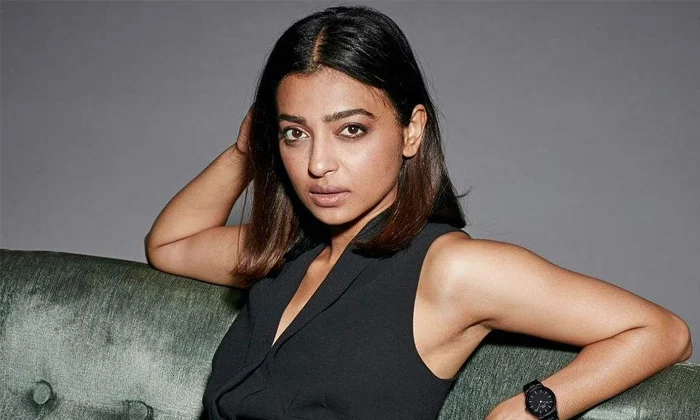  Tollywood Actress Radhika Apte Sensational Comments About Bold Scenes In Movies-TeluguStop.com