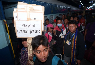  Tripura Tribal Parties Stage Demonstration Over ‘greater Tipraland’-TeluguStop.com