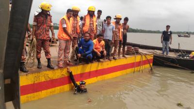  20 People Are Missing Following A Capsize Of A Fishing Boat In B’desh-TeluguStop.com