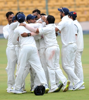  2nd Test: India A Limit South Africa To 233/7 On Day 1.-TeluguStop.com