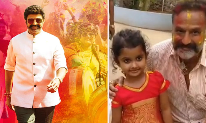  Balakrishna Enjoys Cute Moments With Akhanda Child Artist-చిన్నారితో బాలయ్య క్యూట్ వీడియో.. నెట్టింట వైరల్-Latest News - Telugu-Telugu Tollywood Photo Image-TeluguStop.com