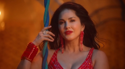  Sunny Leone Seeks Ban For His Latest Song ‘madhuban …”-TeluguStop.com