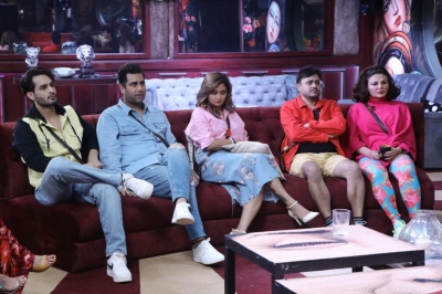  “bigg Boss 15”: Family Members Of Contestants Being Allowed Inside T-TeluguStop.com