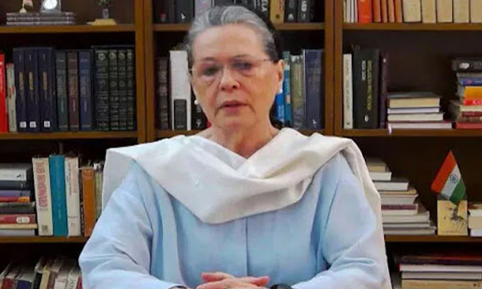 Telugu Congress, Ds Meet Sonia, Nizamabad Mp-Telugu Political News