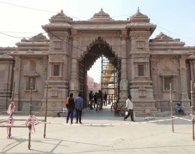  Bjp Plans Grand Opening For Redeveloped Kashi Vishwanath Temple-TeluguStop.com