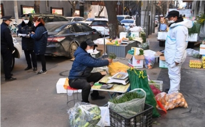  Chinese Town Under Lockdown Is Out Of Supplies-TeluguStop.com