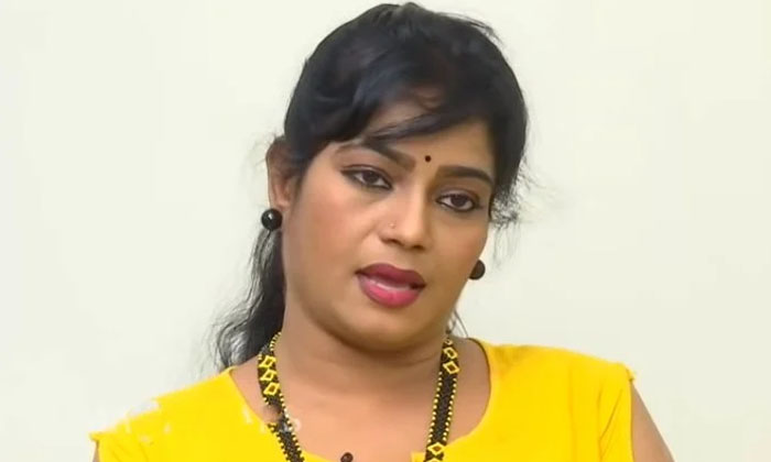  Actress Jayavani Emotional In Interview  About His Father Death, Actress Jayavan-TeluguStop.com