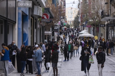  Covid Hits Retail Outlets In Greece Hard. State Support Should Be Increased-TeluguStop.com
